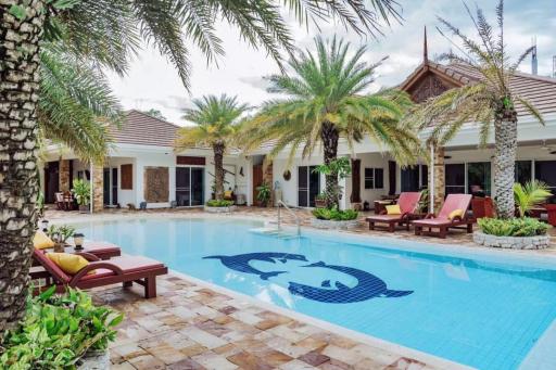 Pool Villa House Resort Style for Sale