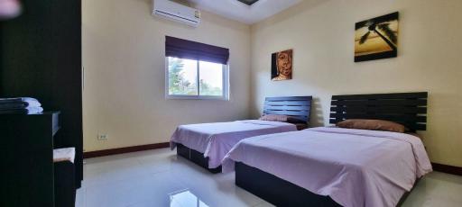 6 Bedrooms House for Sale in Huay Yai