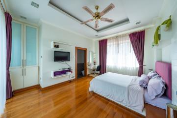 5 Bedrooms House on 3 Rai for Sale