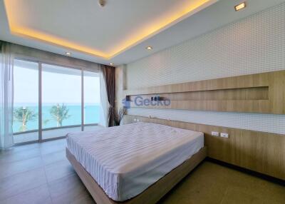 1 Bedroom Condo in Paradise Ocean View Bang Lamung C010579