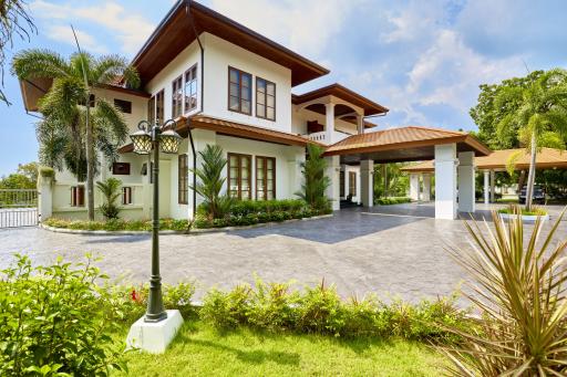 Luxury Pool Villa for Sale in Rayong