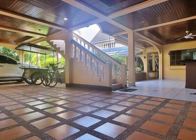 Central Pattaya 2 Storey House for Sale