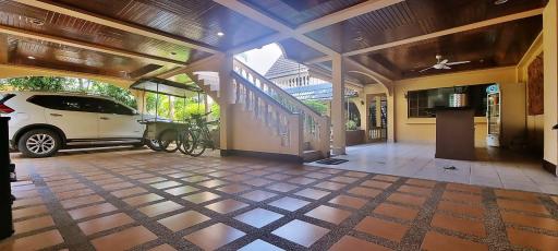 Central Pattaya 2 Storey House for Sale