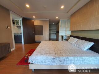 2-BR Condo at The Trendy Condominium near BTS Nana