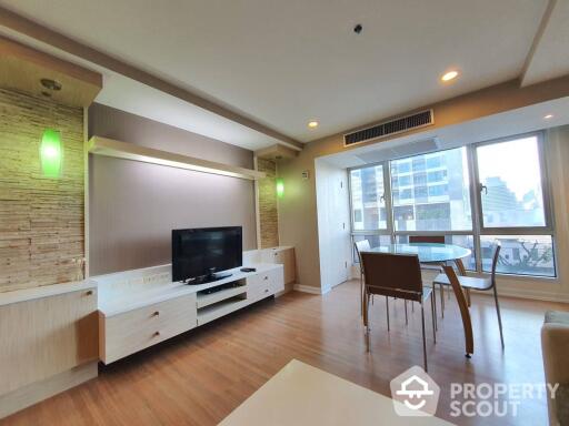 2-BR Condo at The Trendy Condominium near BTS Nana