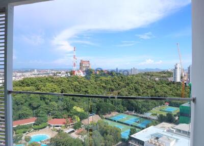 1 Bedroom Condo in Sky Residences Pratumnak C009741