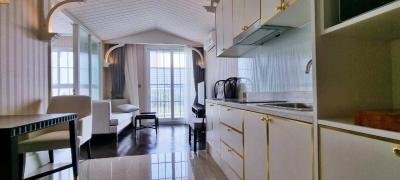 Grand Florida Beachfront Condo for Sale