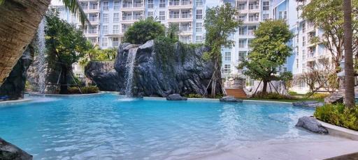 Grand Florida Beachfront Condo for Sale