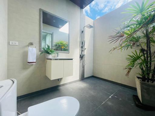 6 Bedrooms East Pattaya House for Sale