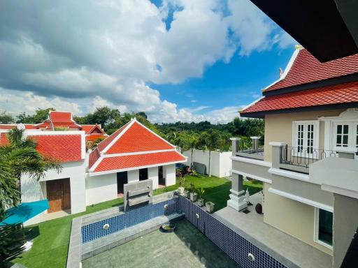 6 Bedrooms East Pattaya House for Sale