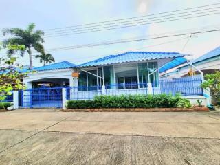 Single House for Sale in Bangsaray