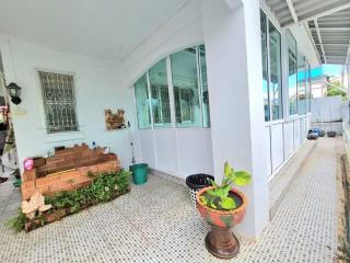 Single House for Sale in Bangsaray