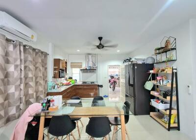 Single House for Sale in Bangsaray