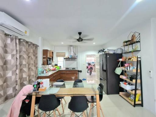 Single House for Sale in Bangsaray