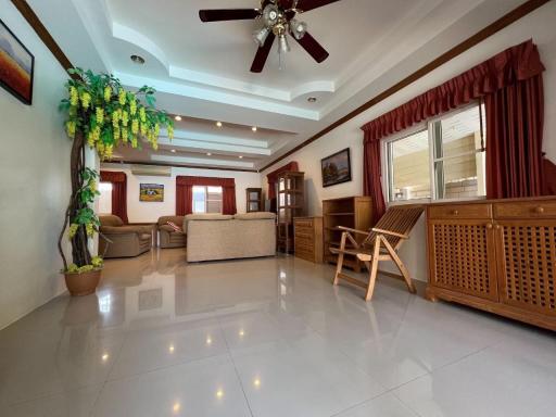 4Beds House in South Pattaya  for Sale