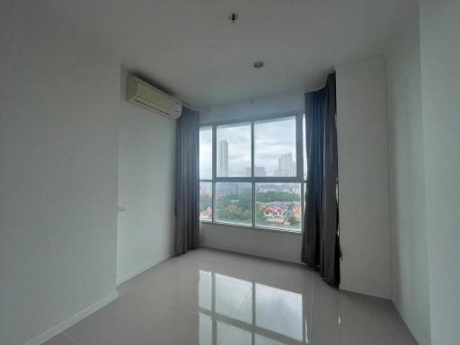 Lumpini Park Beach Condo for Sale