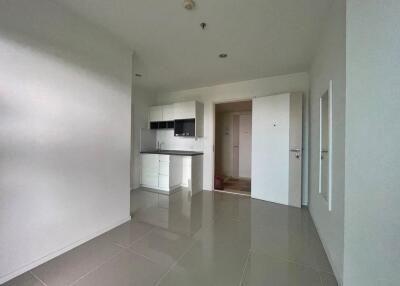 Lumpini Park Beach Condo for Sale