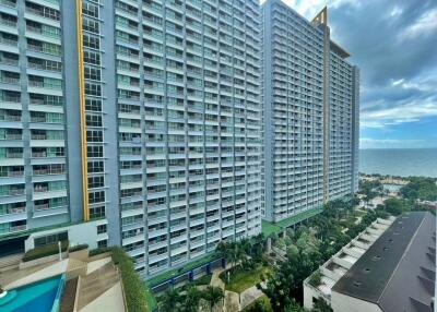 Lumpini Park Beach Condo for Sale