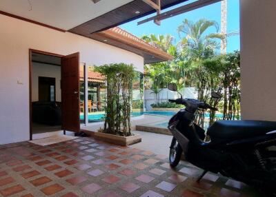 Pratumnak House With Pool for Sale