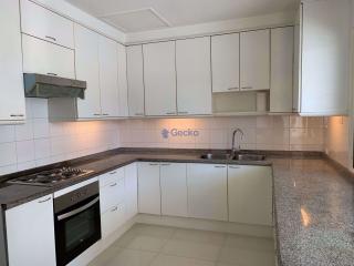 3 Bedrooms Condo in Royal Cliff Garden Pratumnak C010477