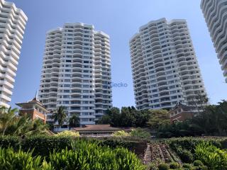 3 Bedrooms Condo in Royal Cliff Garden Pratumnak C010477