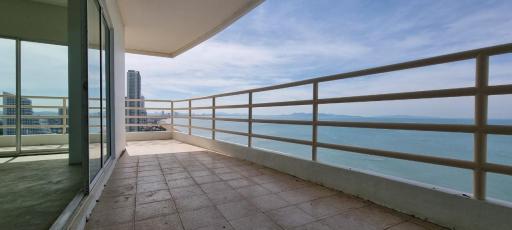 3Bedrooms View Talay 8 Condo  for Sale