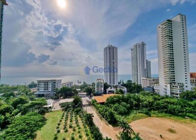 2 Bedrooms Condo in The Riviera Wong Amat Beach Wongamat C009636