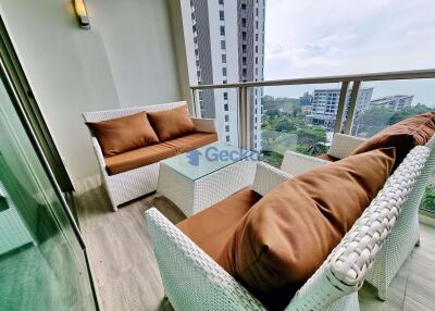 2 Bedrooms Condo in The Riviera Wong Amat Beach Wongamat C009636