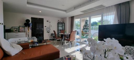 2Bedrooms Little Norway Condo for Sale