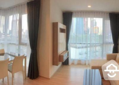 1-BR Condo at Rhythm Sathorn near BTS Saphan Taksin