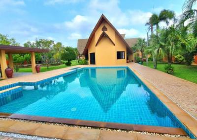 Big Land House for Sale in Sattahip