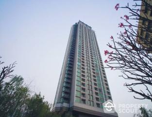 2-BR Condo at Rhythm Sathorn near BTS Saphan Taksin