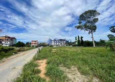 Land available in Bang Lamung L011091