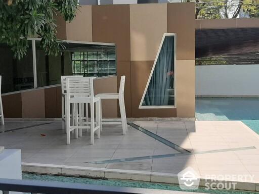 1-BR Condo at The Crest Sukhumvit 49 near BTS Thong Lor