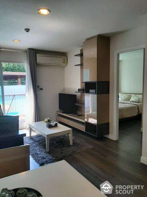 1-BR Condo at The Crest Sukhumvit 49 near BTS Thong Lor