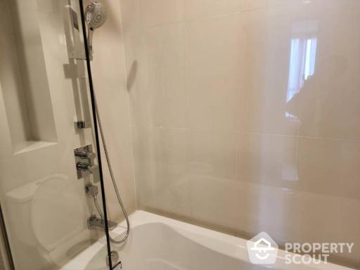 1-BR Condo at Oka Haus Sukhumvit 36 near BTS Thong Lor