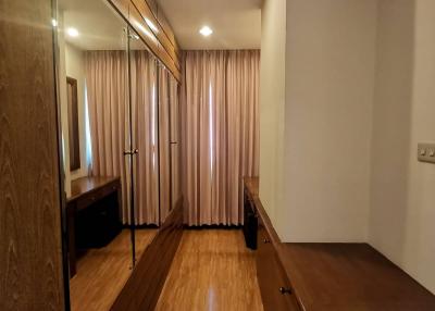 2-BR Condo at United Tower Condominium near BTS Thong Lor (ID 426252)