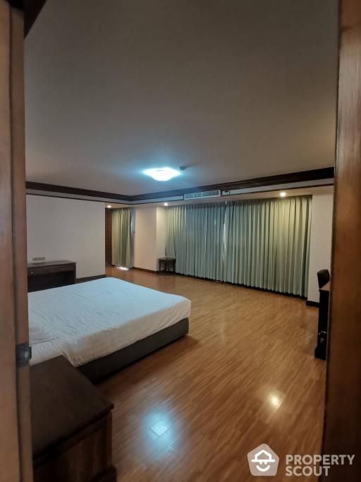 2-BR Condo at United Tower Condominium near BTS Thong Lor (ID 426252)