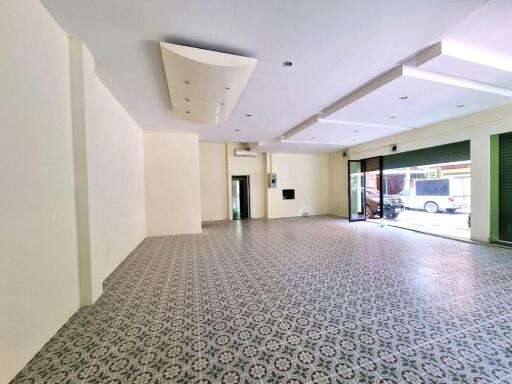 Commercial Building in South Pattaya for sale