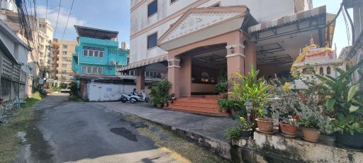 Apartment for Sale in Wong Amat