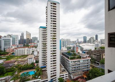 For Sale Bangkok Condo Prestige Towers Sukhumvit 23 BTS Asok MRT Sukhumvit Watthana