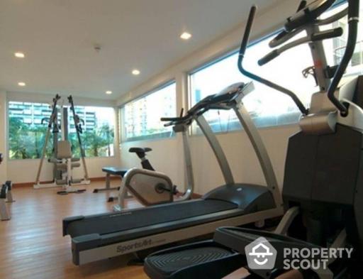 1-BR Condo at Tree Condo Sukhumvit 52 near BTS On Nut