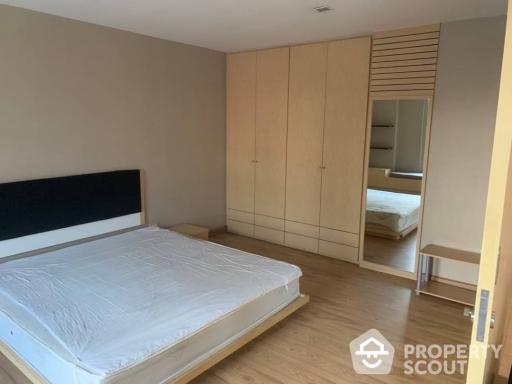 1-BR Condo at Tree Condo Sukhumvit 52 near BTS On Nut