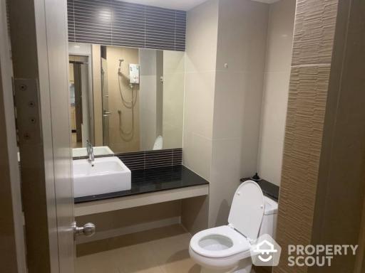 1-BR Condo at Tree Condo Sukhumvit 52 near BTS On Nut