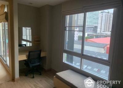 1-BR Condo at Tree Condo Sukhumvit 52 near BTS On Nut