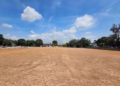 Land available in East Pattaya L011281