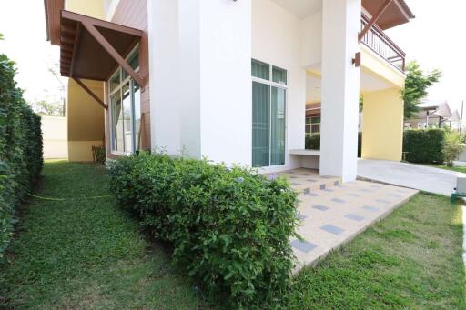 4 Bedroom house to rent The Greenery Central