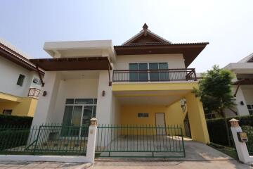 4 Bedroom house to rent The Greenery Central