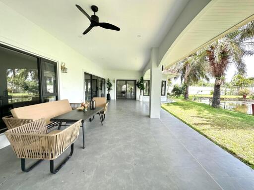 Large luxury house in 2 Rai of land for sale