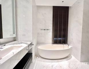 2-BR Condo at Four Seasons Private Residences Bangkok near BTS Saphan Taksin